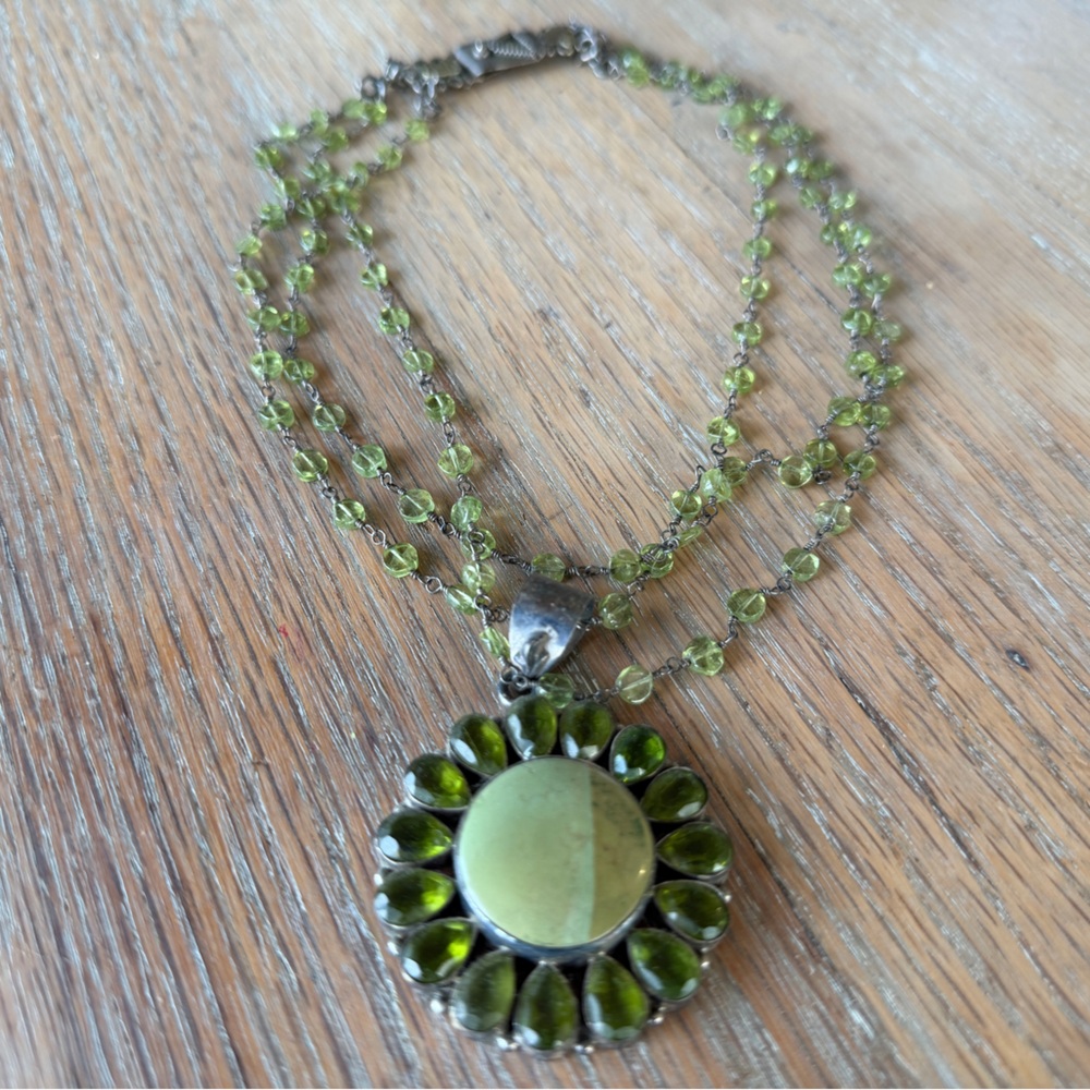 Safia Day green peridot beaded statement necklace - Picture 2 of 3